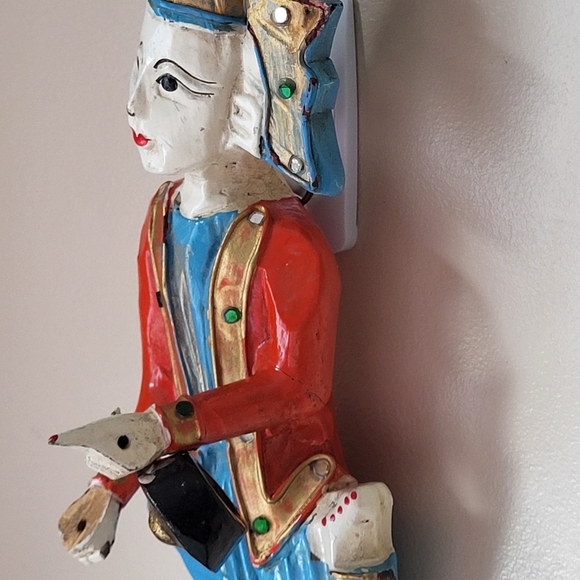 Vintage Carved Wooden Folkart Musician Figure Wall Hanging - Picture 5 of 16